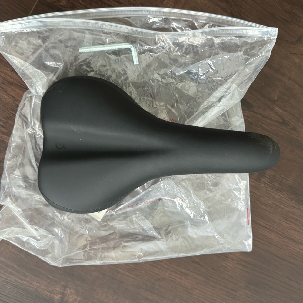 ROCKBROS OVERSIZED BIKE SEAT CUSHION BLACK FOR PELETON NEW